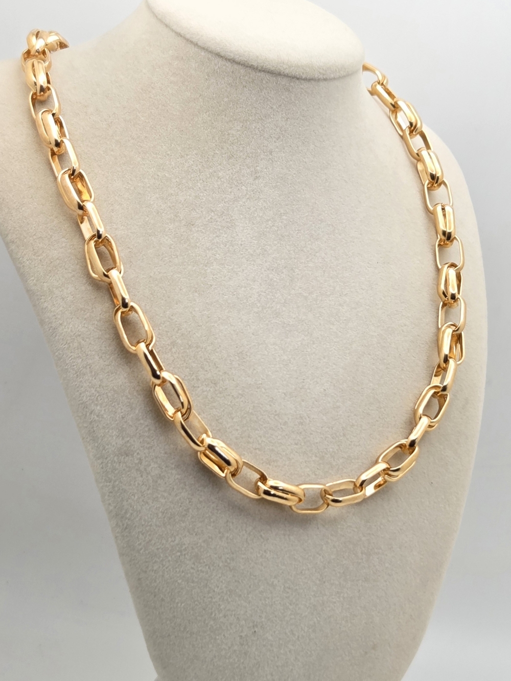 Bold Ribbed Paperclip Link Statement Necklace - Gold Tone